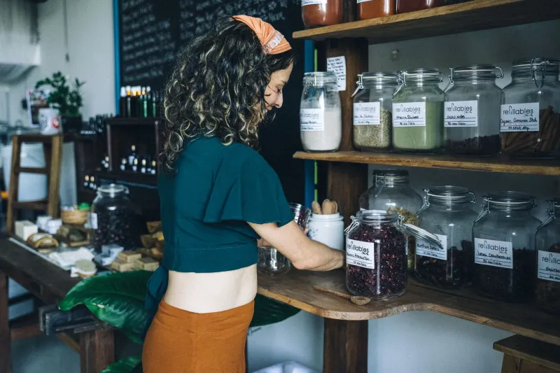 Bring Your Own Everything: The Container Crew That's Making Big Grocery Sweat